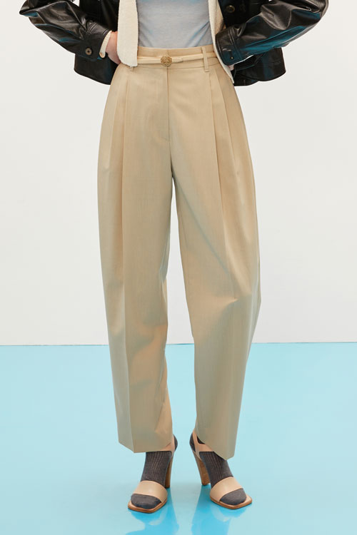3 TUCK WOOL WIDE TAPERED FIT TROUSER BEIGE